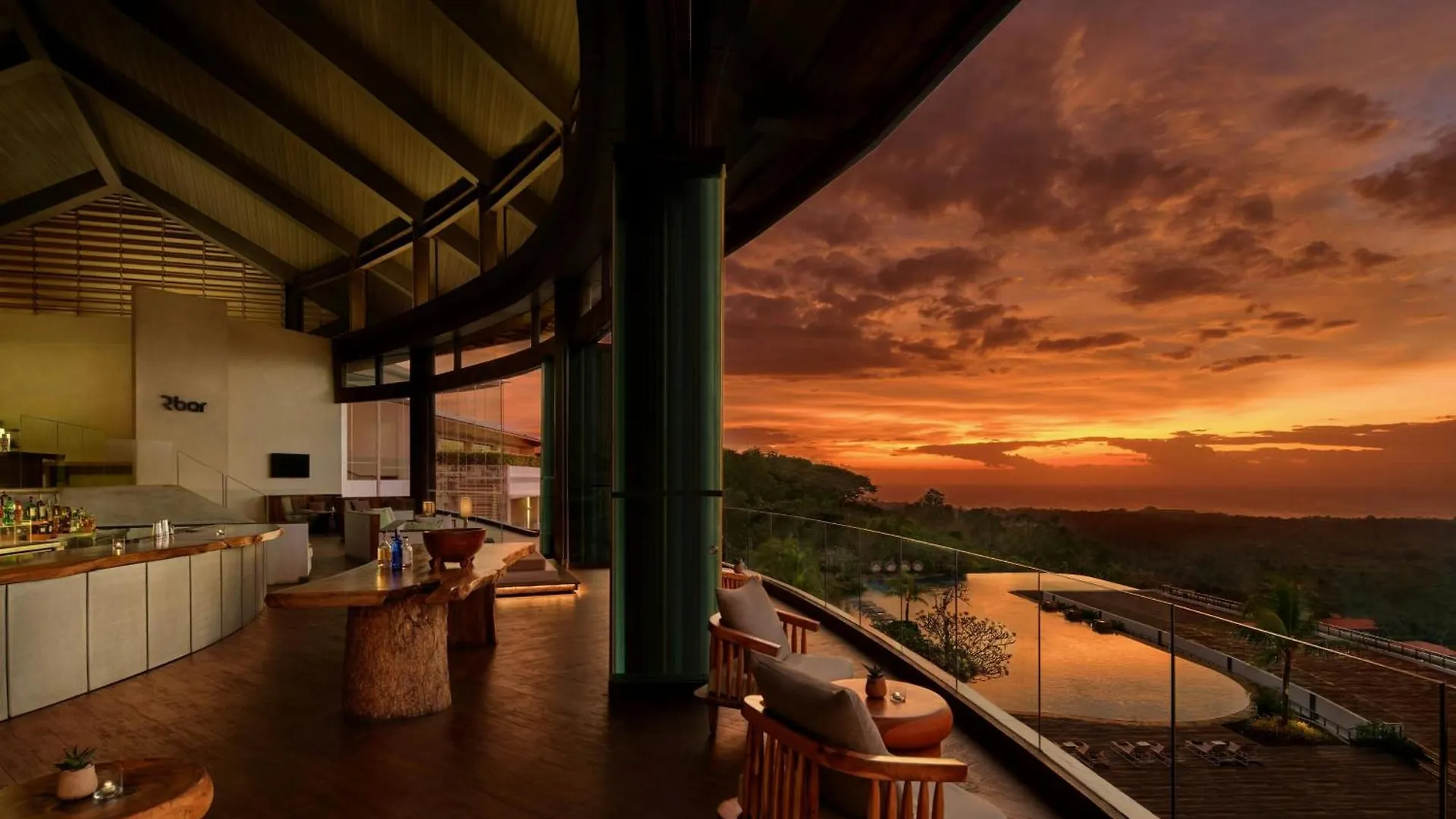 Renaissance Bali Uluwatu Resort & Spa Ungasan 5*,